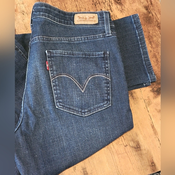 Levis Mid Rise Skinny 30x30 - Picture 4 of 7